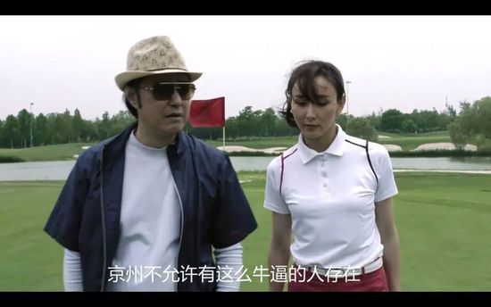 本周新片《坠落》惊悚（狮门发行）导演：斯科特·曼主演：格蕾丝·富尔顿、维吉尼亚·加德纳剧情：两个爱好极限运动的姑娘贝基和亨特爬上2000英尺的电视塔，突然发生意外，两人似乎无法从塔顶返回到地面